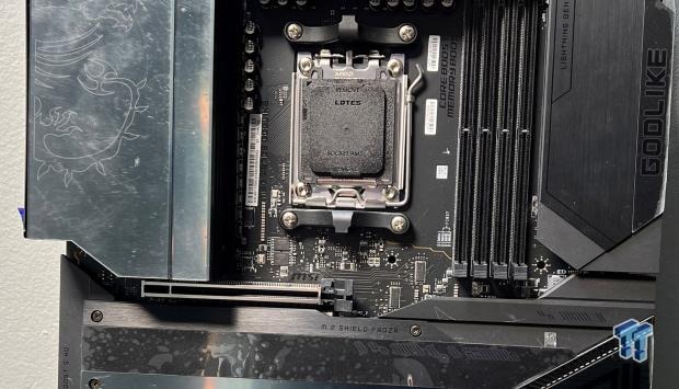 Огляд MSI MEG X670E Godlike